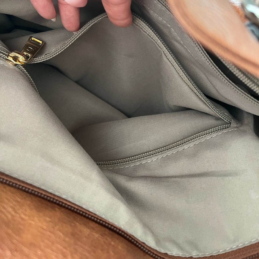 NWOT Brown Vegan Leather Handbag - Picture 13 of 15